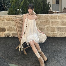 批发法式气质蓬蓬A摆无袖吊带<b class='q'>连衣裙</b>女春夏沙滩海边度假穿搭公主短裙