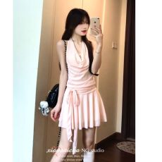 批发温柔风粉色蕾丝拼接荡领假两件吊带<b class='q'>连衣裙</b>女夏收腰绑带短裙