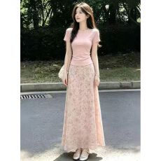 批发气质短袖上衣碎花半身裙女2026夏季<b class='q'>两件套</b>装巨好看穿搭松紧腰长裙