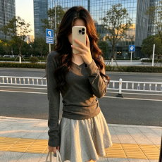 批发设计感显瘦德绒保暖V领长袖<b class='q'>打底</b>上衣松弛感褶摆松紧腰裤裙