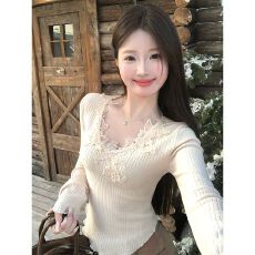 批发韩系v领蕾丝<b class='q'>花朵</b>长袖针织<b class='q'>t</b><b class='q'>恤</b>女秋季新款修身辣妹打底衫内搭短上衣