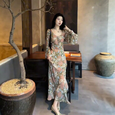 批发法式休闲<b class='q'>复古</b>印花碎花连衣裙女长袖收腰修身显瘦气质<b class='q'>长裙</b>轻奢女装