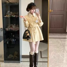 批发温柔风千金感奶黄色毛呢<b class='q'>外套</b><b class='q'>女</b>2026冬季蕾丝拼接翻领气质呢子大衣