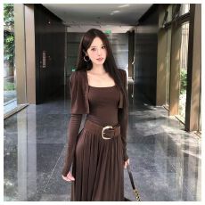 批发辣妹复古气质美拉德秋冬吊带<b class='q'>连衣裙</b>长袖开衫收腰长裙搭腰带三件套