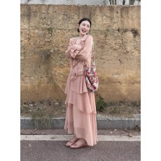 批发法式度假风粉色<b class='q'>雪纺</b>套装早秋不规则荷叶边长袖衬衫半身裙两件套女