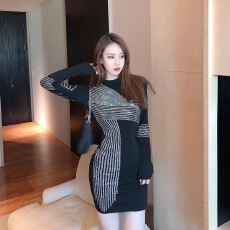 批发蹦迪女装<b class='q'>夜店</b>连衣裙女秋冬重工不规则烫钻黑色修身显瘦长袖打底裙