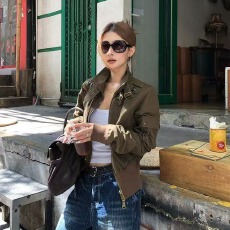 批发美式酷飒风复古立领工装<b class='q'>外套</b>女秋季设计感修身显瘦短款机车风<b class='q'>夹克</b>