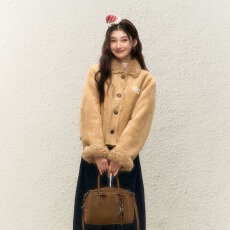 批发秋冬复古新款皮毛一体外套女韩系<b class='q'>通勤</b>麂皮绒保暖加绒加厚短款上衣