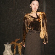 批发【南烛】复古<b class='q'>波点</b>丝绒上衣女冬季法式飘带荡领休闲<b class='q'>衬衫</b>