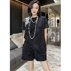 批发2026夏季新款中国风重工钉珠<b class='q'>中长款</b>上衣百搭短<b class='q'>裤</b>高级感爆款两件套