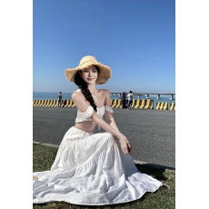 批发泰式小众设计感甜美海边度假风<b class='q'>套装</b>女夏季白色抹胸半身长裙两件套