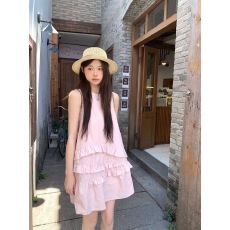 批发甜美风小众减龄圆领木耳边背心粉色蛋糕裙<b class='q'>连衣裙</b>女夏季显瘦短裙