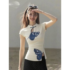 批发新中式盘扣刺绣蝴蝶小飞袖上衣女夏季新款设计感小众修身显瘦<b class='q'>t</b><b class='q'>恤</b>