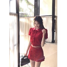 批发新年甜美风红色娃娃领泡泡袖<b class='q'>连衣裙</b>女2026年新款小众设计短裙套装