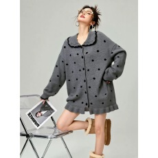 批发韩系秋冬新款可爱波点翻领宽松款毛衣针织衫