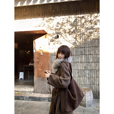 批发小君君布兰妮 雾都白茶/羊驼羊毛混纺两穿双面尼<b class='q'>大</b>衣～真狐狸毛领