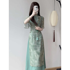 批发荡漾绿色<b class='q'>旗袍</b>新中式国风改良复古百搭年轻款少女奥黛连衣裙子