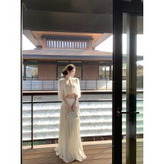 批发kubiliv【心动缪斯】设计感压褶斗篷无袖上衣高腰百褶<b class='q'>伞</b><b class='q'>裙</b>两件套