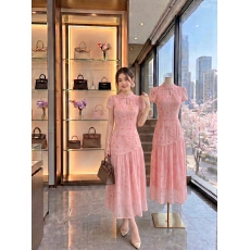 批发GERTCOREL2026新款夏季法式显瘦梨型身材糖果粉显白减龄连衣裙女