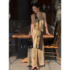 批发LiHuiEr李慧儿 卡带的诗 2026新款挂脖<b class='q'>连衣裙</b>女显瘦V领背心长裙夏