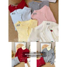 批发立体樱桃拼接撞色设计感开衫女小个子减龄百搭针织衣