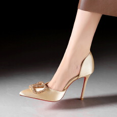 批发欧美风性感金属水钻V扣尖头侧镂空超高跟鞋女细跟单鞋女