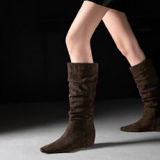 批发慵懒感长筒靴女内增高褶皱堆堆靴尖头显瘦高筒靴不过膝长靴