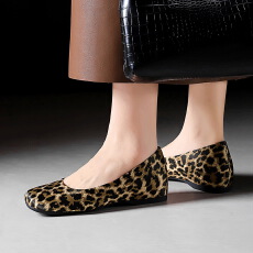 批发欧美风时尚豹纹气质女鞋高级感绸缎方头浅口一脚蹬内增高单鞋