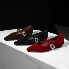 批发法式<b class='q'>通勤</b>气质尖头单鞋女水钻扣百搭坡跟一字带玛丽珍鞋