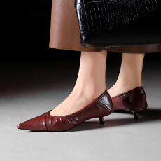 批发韩版气质低跟女鞋尖头浅口褶皱帕纳纹一脚蹬中跟职业单鞋女