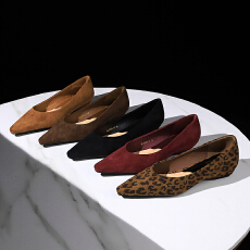 批发法式尖头气质单鞋百搭绒面豹纹坡跟浅口<b class='q'>休闲</b>晚风通勤女鞋