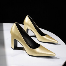 批发欧美风<b class='q'>简约</b>粗跟高跟鞋百搭宴会女鞋通勤职业气质尖头高跟单鞋