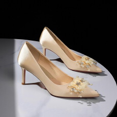 欧美宴会细跟高跟鞋女绸缎珍珠花朵浅口尖头气质单鞋