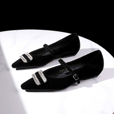 批发<b class='q'>韩版</b>风气质低跟职业女鞋尖头浅口水钻扣一字带坡跟单鞋女