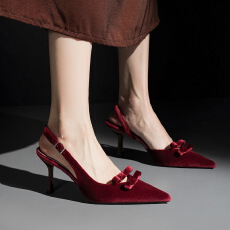 批发<b class='q'>欧美</b>风时尚西施绒蝴蝶结尖头浅口一字扣细跟高级后空单鞋女