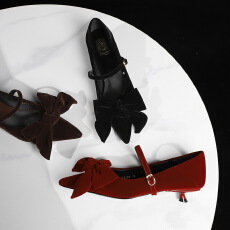 批发韩版气质大蝴蝶结装饰尖头浅口低跟绒面一字扣猫跟女鞋