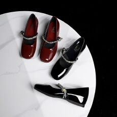 欧美时尚内增高单鞋方头浅口水钻链扣带中跟高级漆皮女鞋