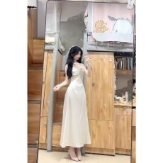 批发法式风压褶设计感吊带连衣裙女春夏季纯欲风收腰<b class='q'>显瘦</b>a字无袖长裙