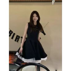 批发夏季法式网纱黑色无袖背心连衣裙女2025新款赫本风收腰<b class='q'>显瘦</b>短裙