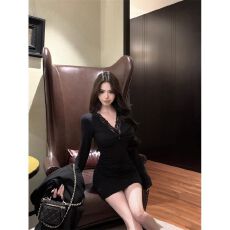 批发蕾丝拼接v领长袖连衣裙女秋季修身扭结短裙黑色收腰纯欲包臀裙子
