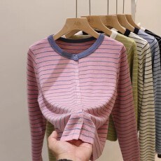 批发已出货 条纹毛衣<b class='q'>开衫</b>女短款长袖打底秋季薄款外套宽松百搭短上衣