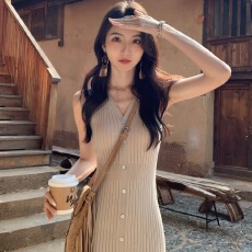 批发已出货 无袖连衣裙女2025年夏季软糯修身收腰长款背心包臀裙