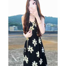 批发已出货 高级感黑色吊带<b class='q'>连衣裙</b>子<b class='q'>女</b>装夏季2025新款碎花长<b class='q'>裙</b>