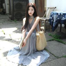 批发已出货 法式蓝色无袖吊带连衣裙子女<b class='q'>夏</b>季海边度假仙女长裙