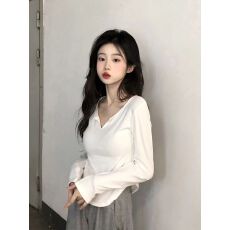 批发辣妹V领长袖<b class='q'>T</b><b class='q'>恤</b>女秋季新款白色修身显瘦内搭打底上衣
