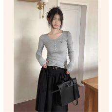 批发已出货 纽扣排扣紧身长袖纯棉<b class='q'>打底</b>衫女T恤百搭<b class='q'>上衣</b>