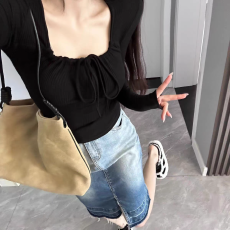 批发已发货 纯欲修身甜辣秋季内搭方领短款T恤上衣女<b class='q'>显瘦</b>百搭打底衫