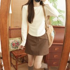 批发已出货 正肩百搭褶皱收腰<b class='q'>t</b><b class='q'>恤</b>设计感修身圆领打底衫时尚上衣