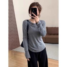 批发已发货 灰色圆领正肩长袖t恤女<b class='q'>大码</b>收腰显瘦内搭打底衫上衣
