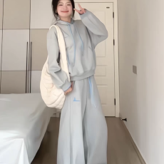 批发已出货 <b class='q'>运动服</b>套装女学生韩版宽松<b class='q'>显瘦</b>时尚连帽卫衣休闲两件套